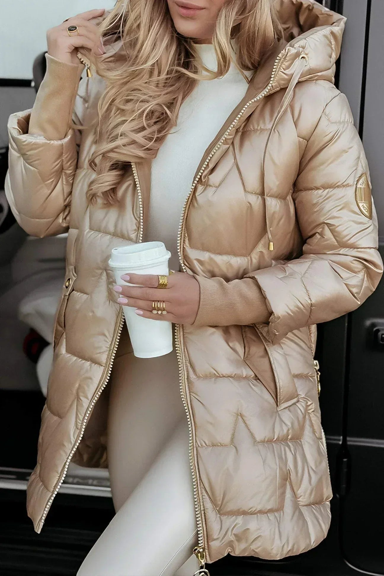 Savrani | Elegant Winter Coat with Hood and Padding